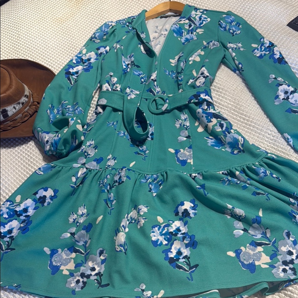 Danny & Nicole Green Long Sleeve Wrap Dress